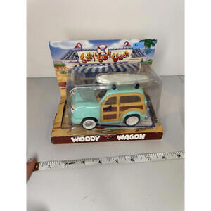 1999 Chevron Woody Wagon Diecast Model Car